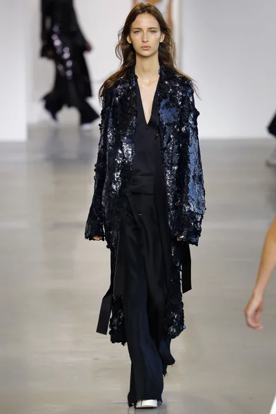 Look 32